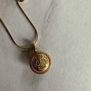 Burberry gold 3 in 1 necklace